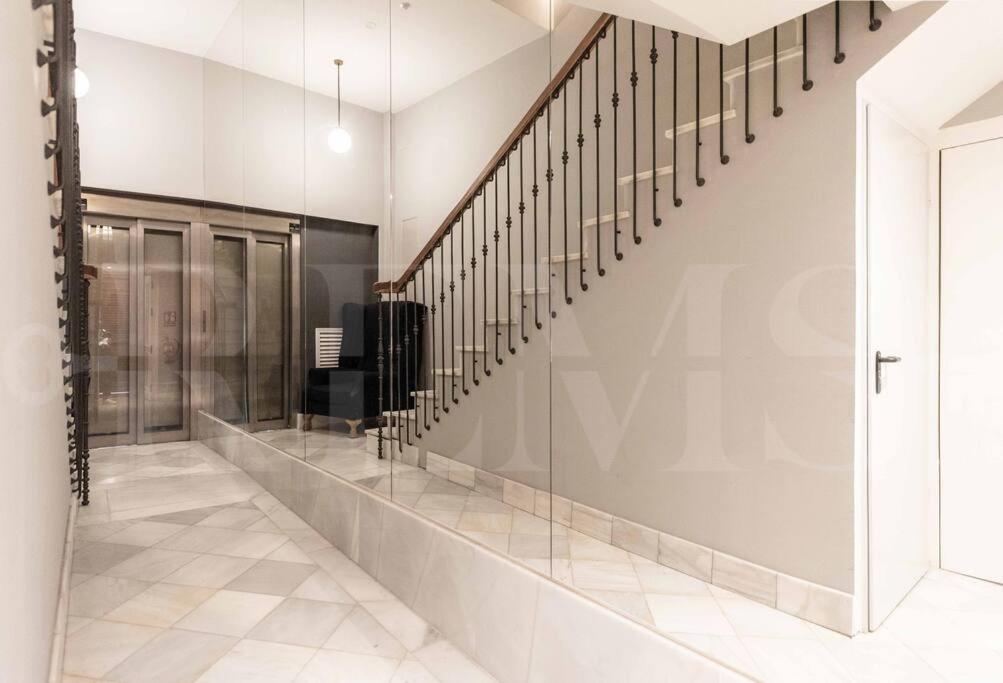 Contemporary Loft In The Historic City Center By Rems Μάλαγα Εξωτερικό φωτογραφία