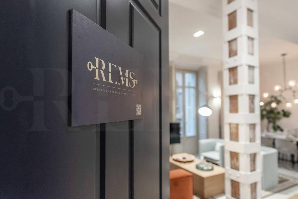 Contemporary Loft In The Historic City Center By Rems Μάλαγα Εξωτερικό φωτογραφία